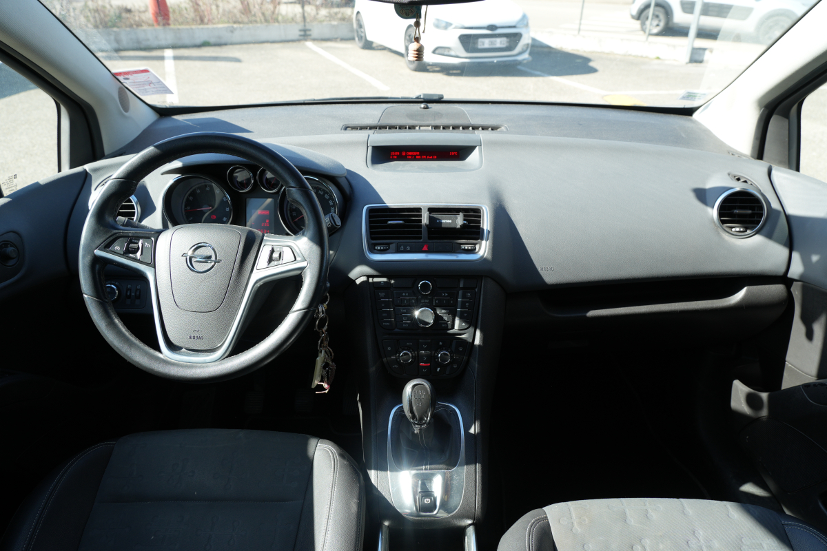 Opel Meriva — 10
