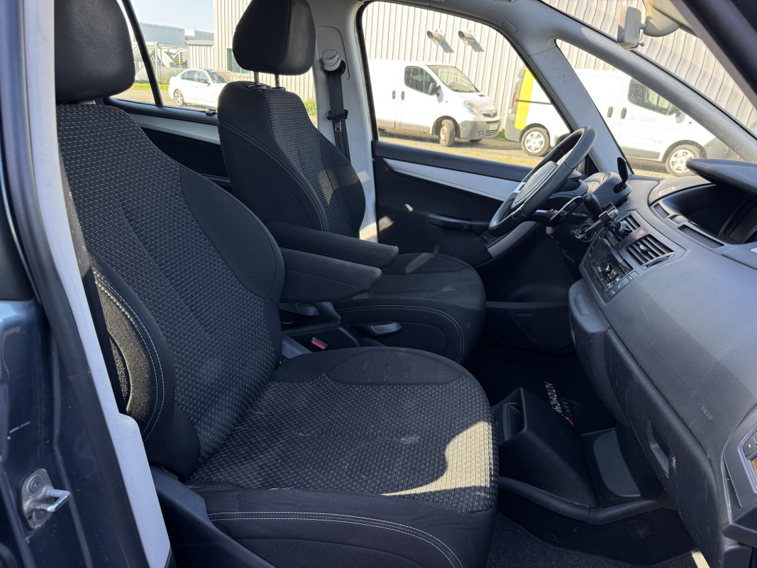 Citroen Grand C4 Picasso — 18