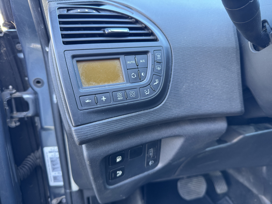 Citroen Grand C4 Picasso — 14