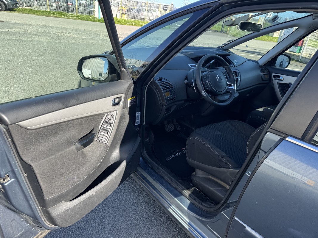 Citroen Grand C4 Picasso — 11