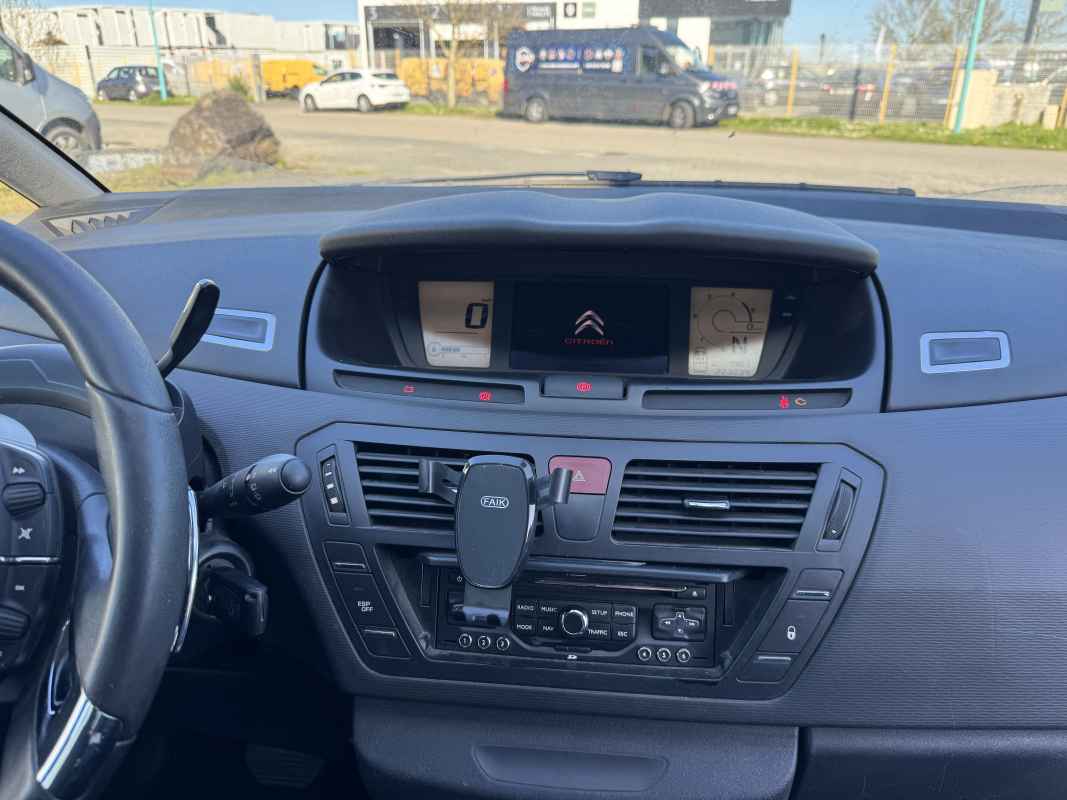 Citroen Grand C4 Picasso — 15