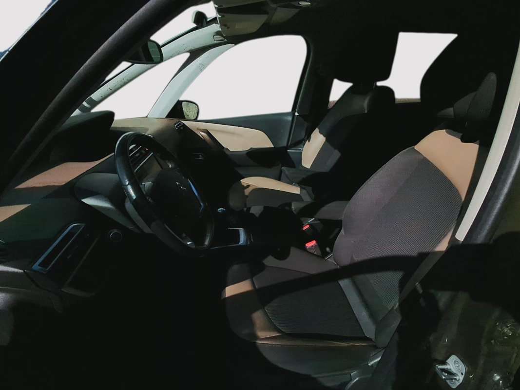 Citroen Grand C4 Picasso — 13