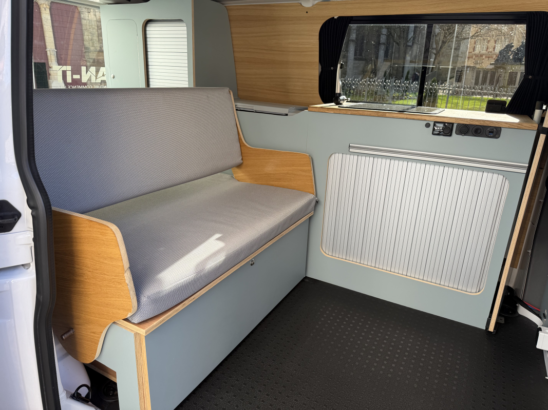 Volkswagen Transporter — 10