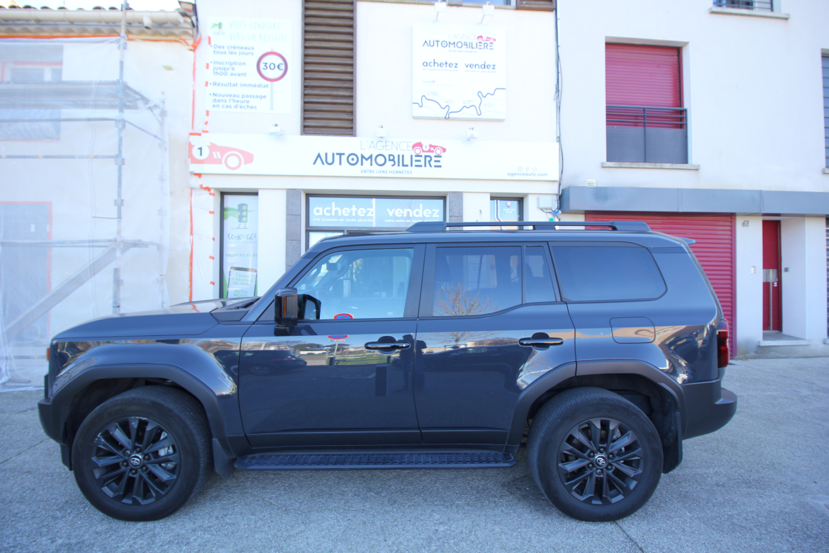 Toyota Land Cruiser — 2