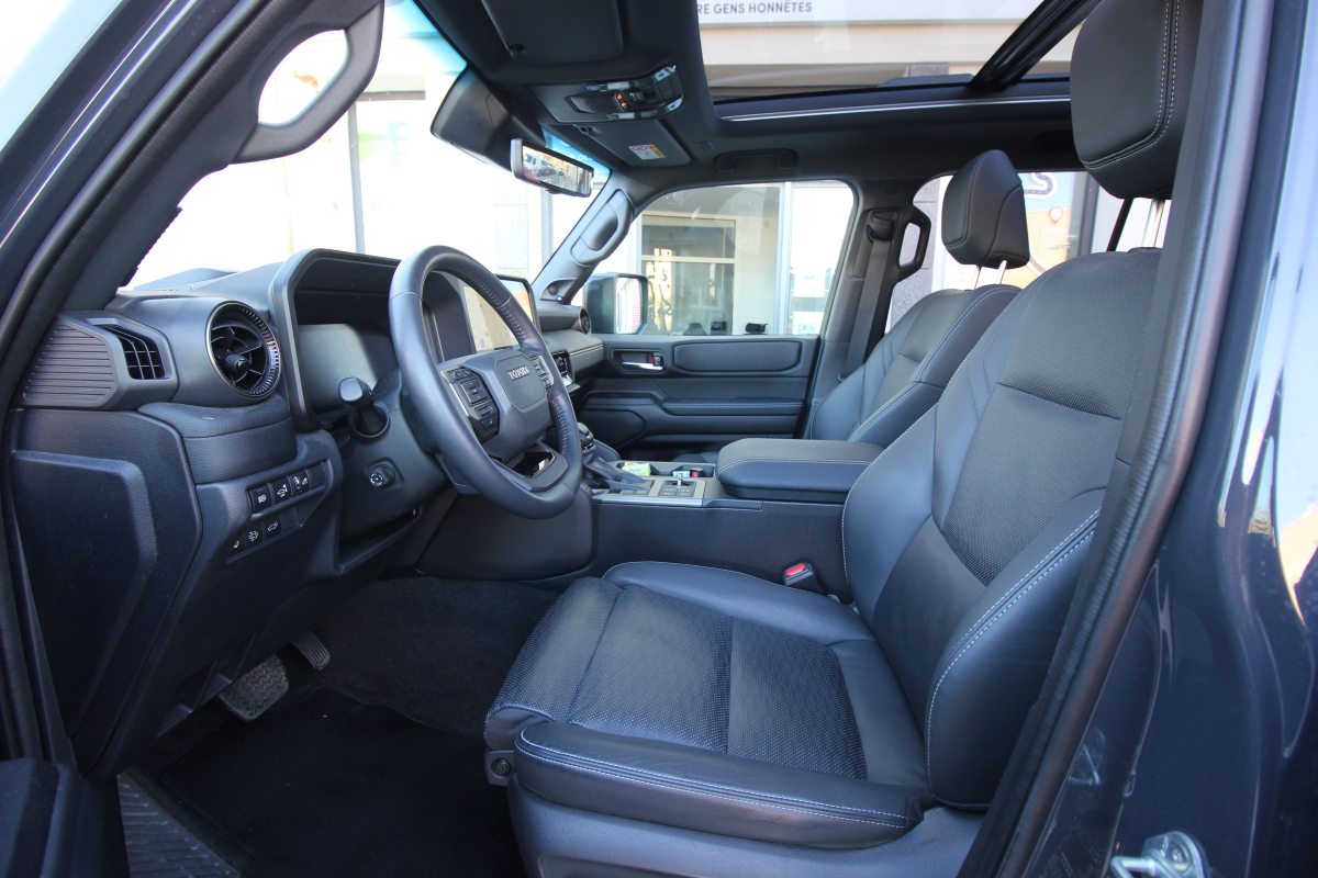 Toyota Land Cruiser — 11