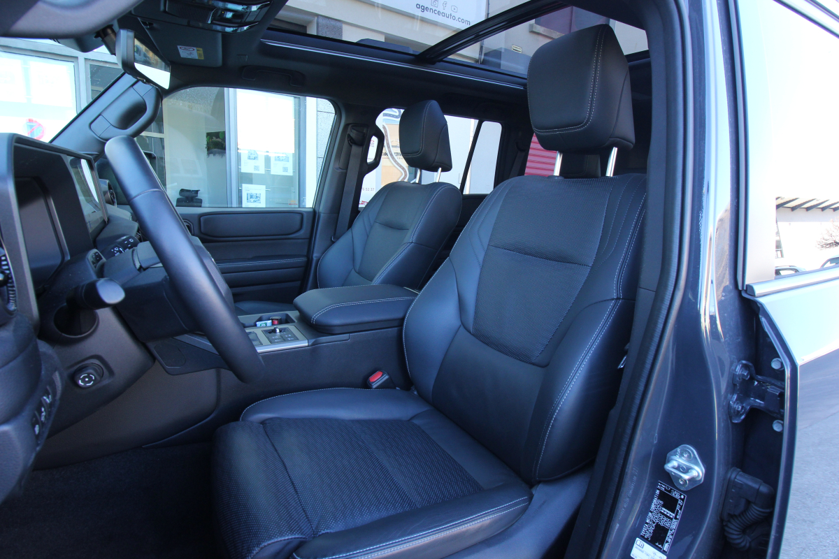 Toyota Land Cruiser — 12
