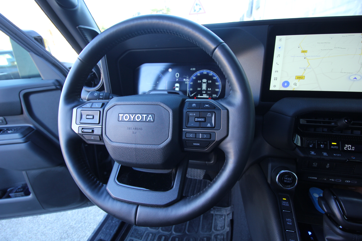 Toyota Land Cruiser — 17
