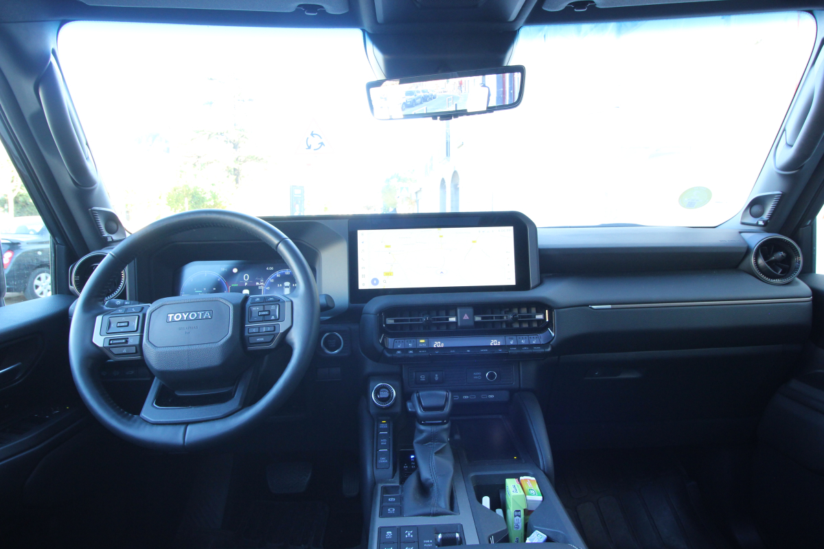Toyota Land Cruiser — 15