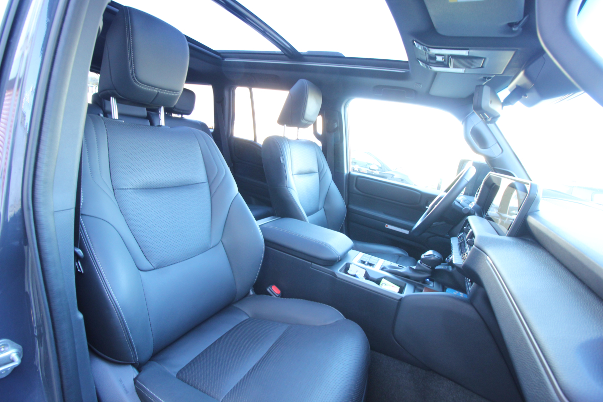 Toyota Land Cruiser — 16