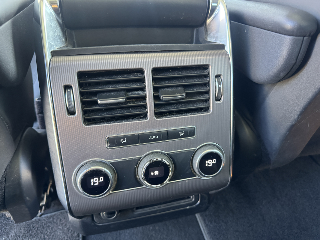 Land Rover Range Rover Sport — 24