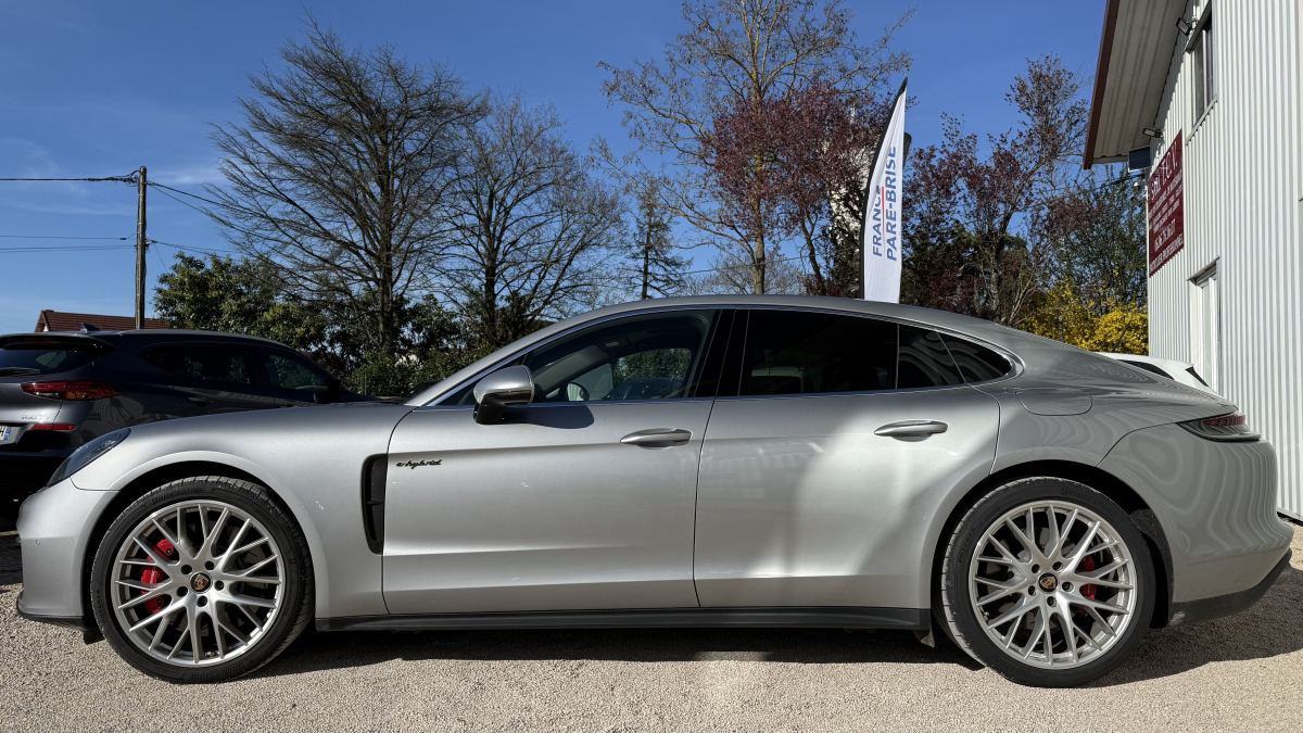 Porsche Panamera — 4