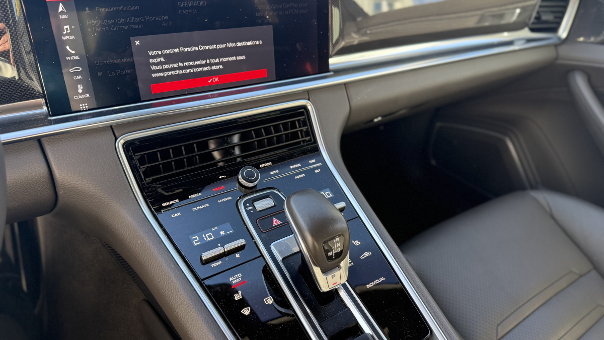 Porsche Panamera — 12