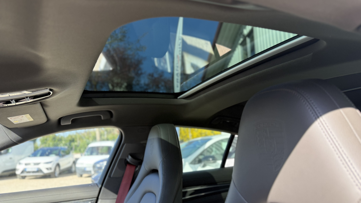 Porsche Panamera — 17