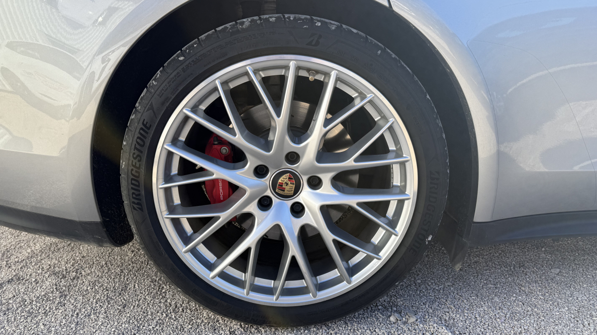 Porsche Panamera — 28