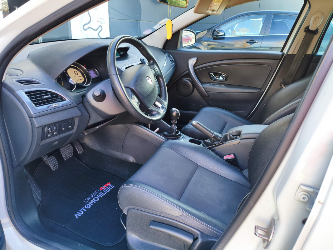 Renault Megane — 8