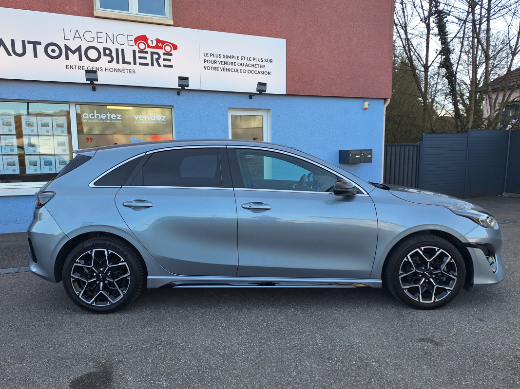Kia Ceed — 8