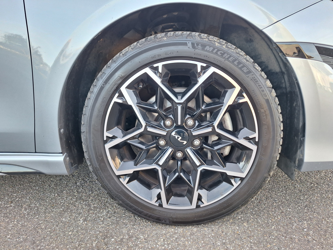 Kia Ceed — 33