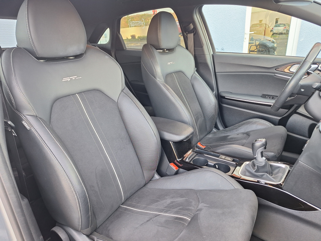 Kia Ceed — 13