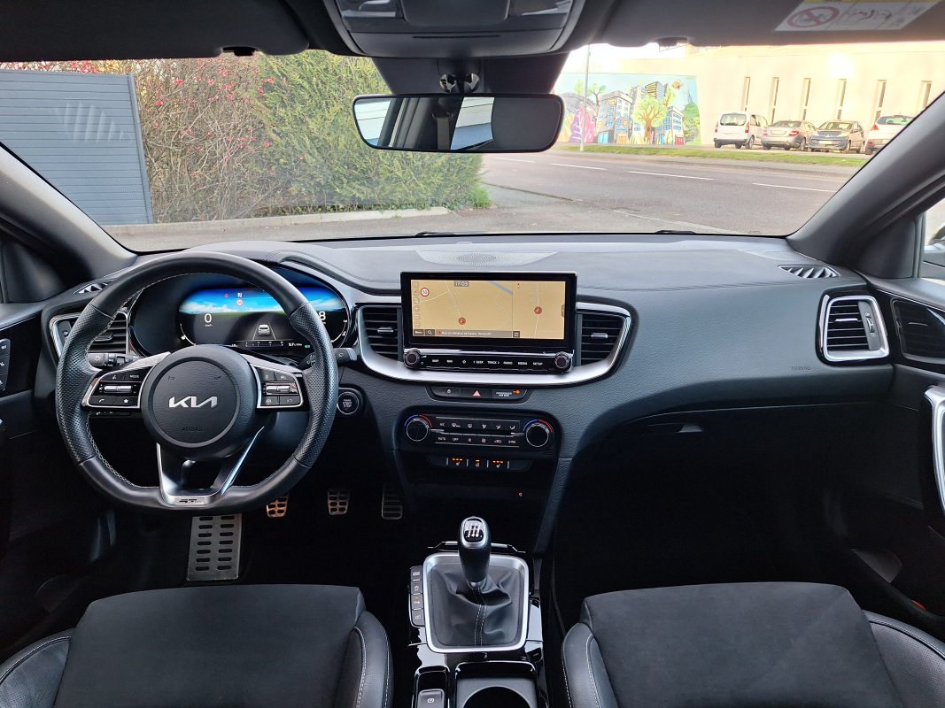 Kia Ceed — 9