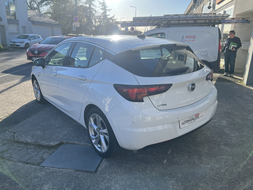 Opel Astra — 7