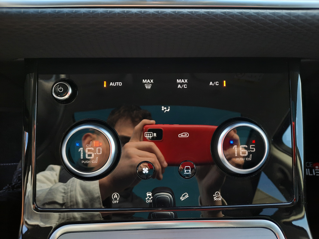 Land Rover Range Rover Evoque — 27