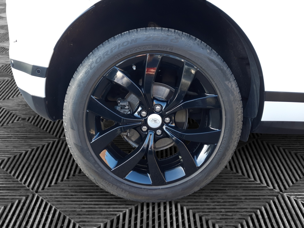Land Rover Range Rover Evoque — 38