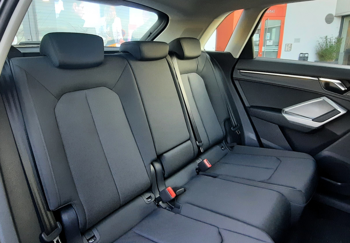 Audi Q3 — 11
