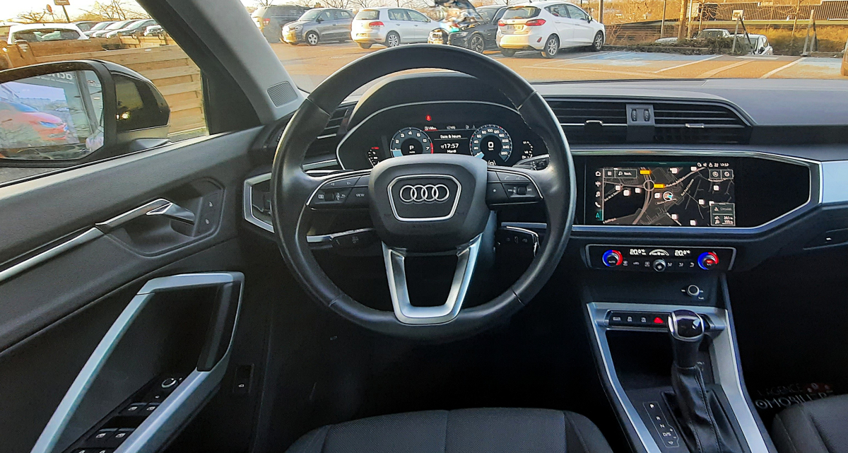 Audi Q3 — 15
