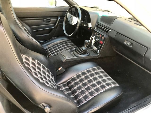 Porsche 924 — 19