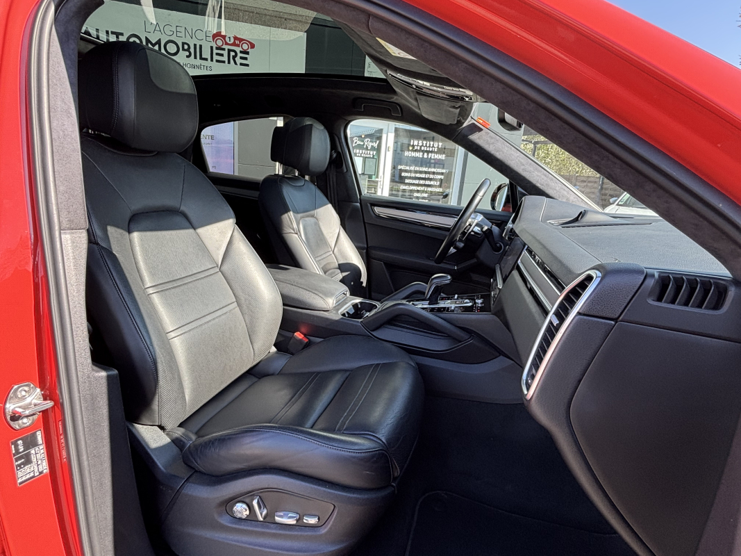 Porsche Cayenne — 15