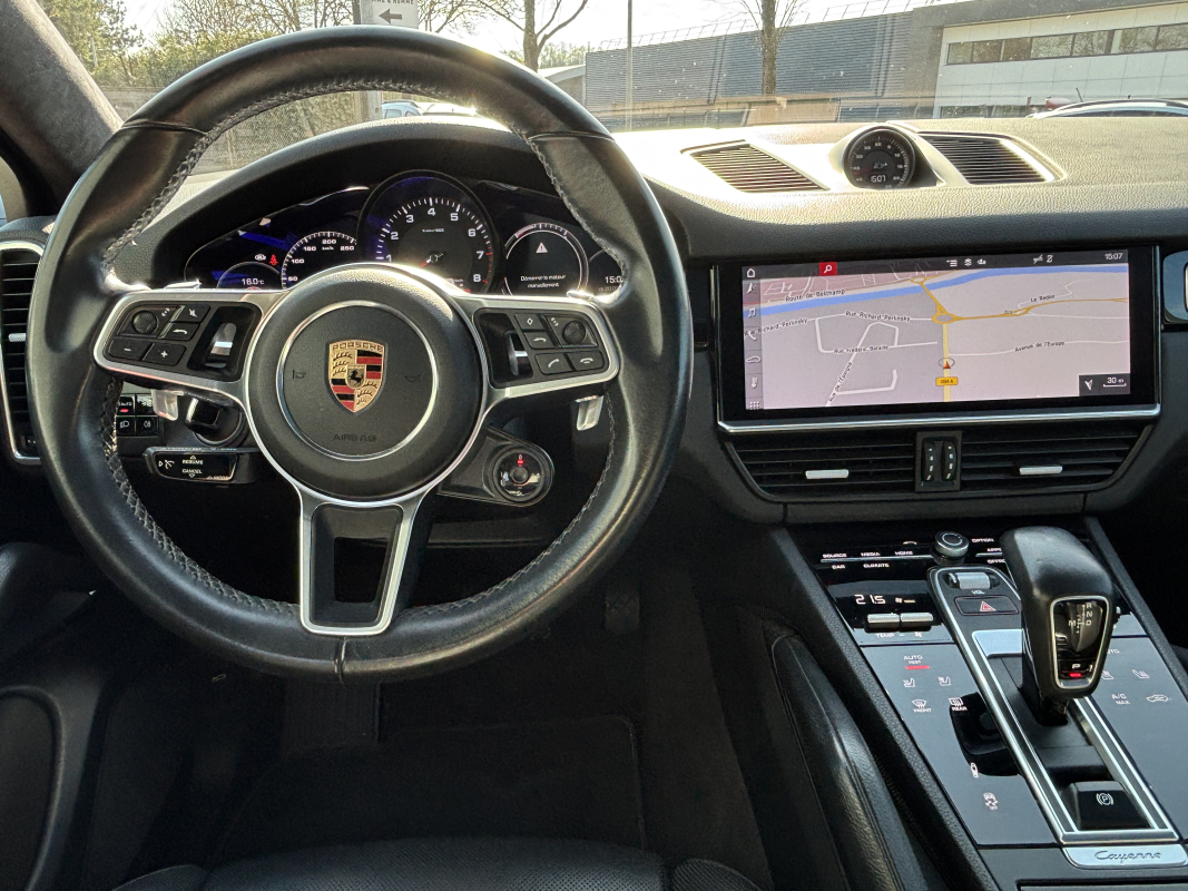 Porsche Cayenne — 17
