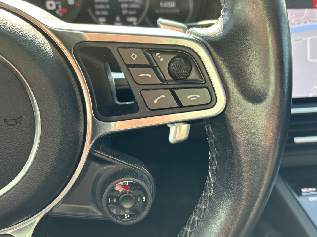 Porsche Cayenne — 19