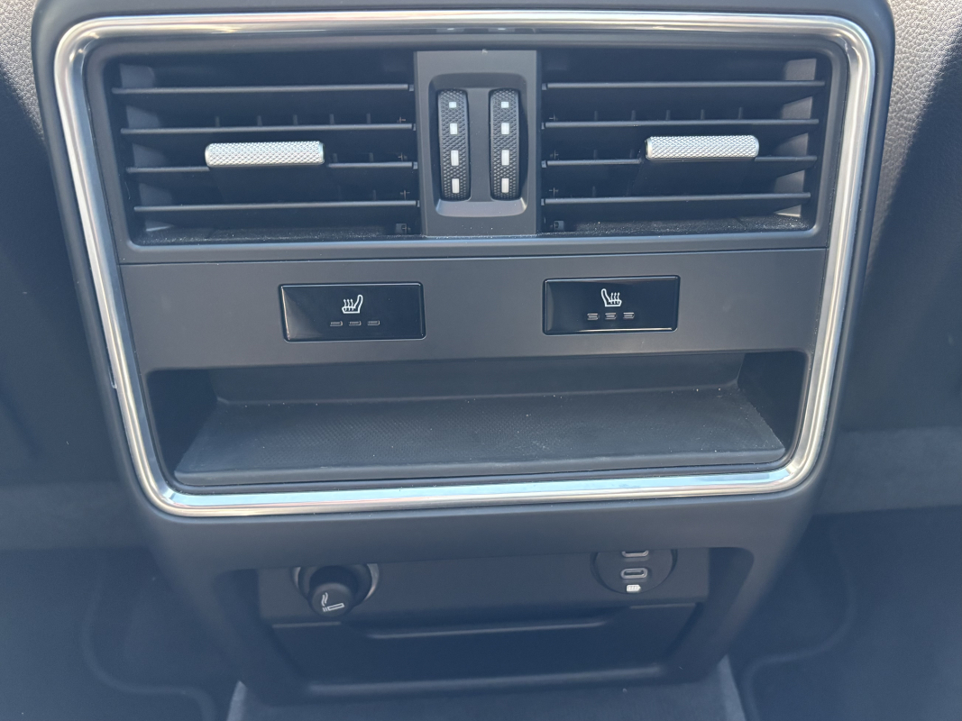 Porsche Cayenne — 30
