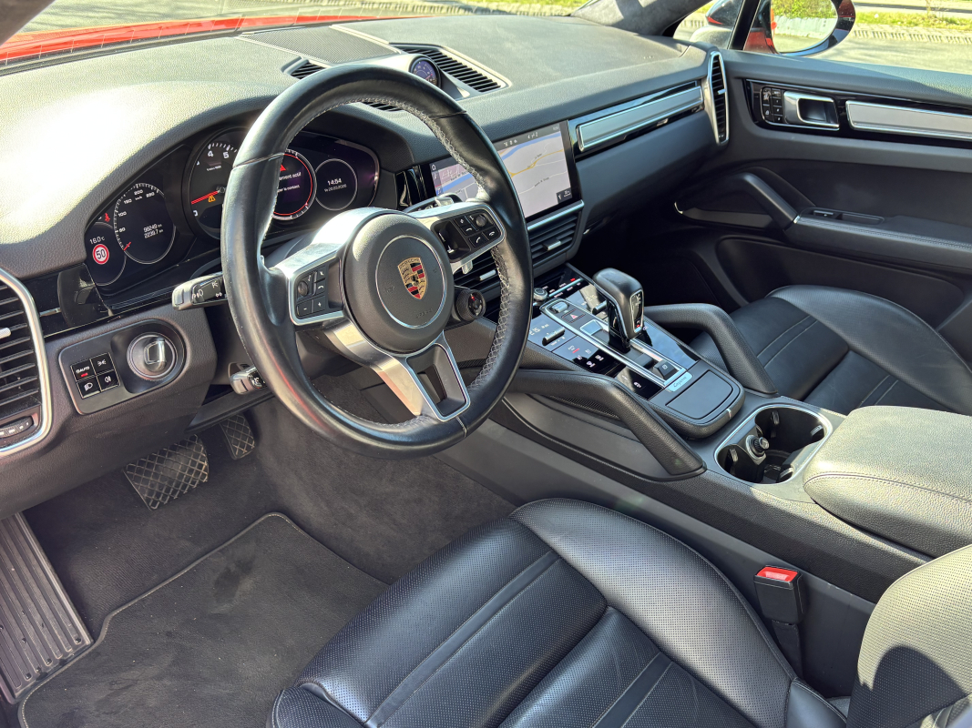 Porsche Cayenne — 14