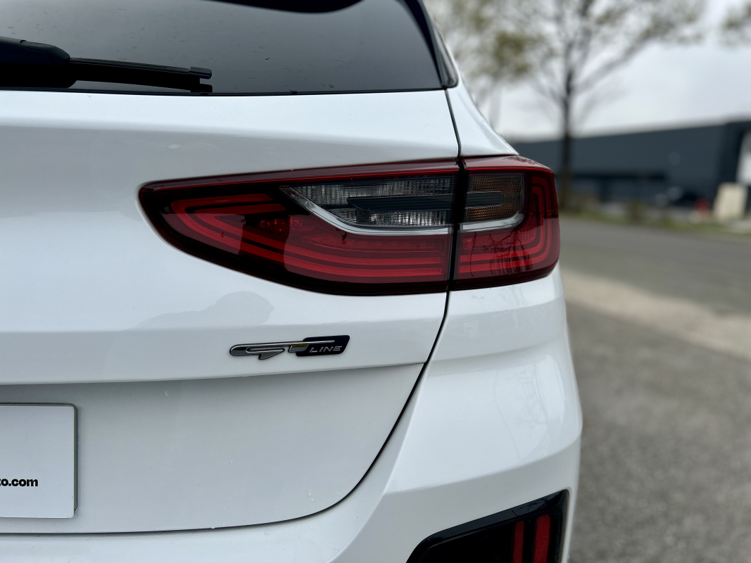 Kia Ceed — 10