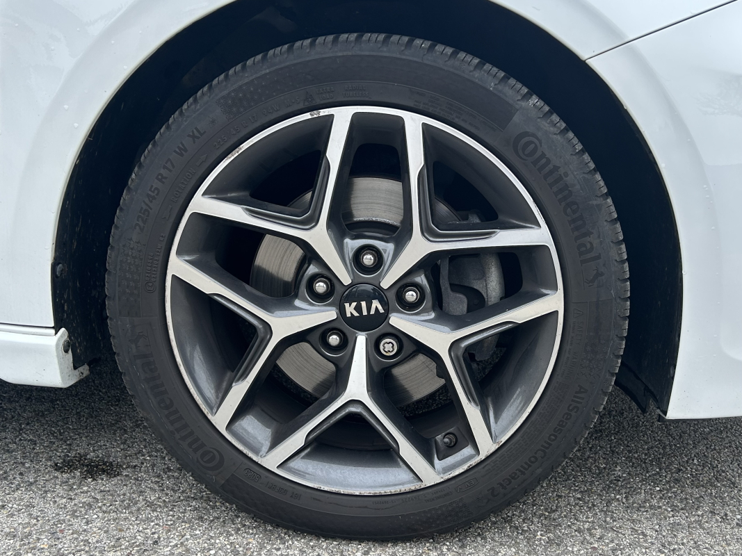 Kia Ceed — 11