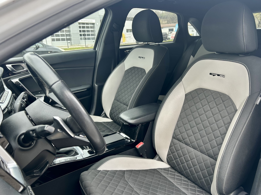 Kia Ceed — 15