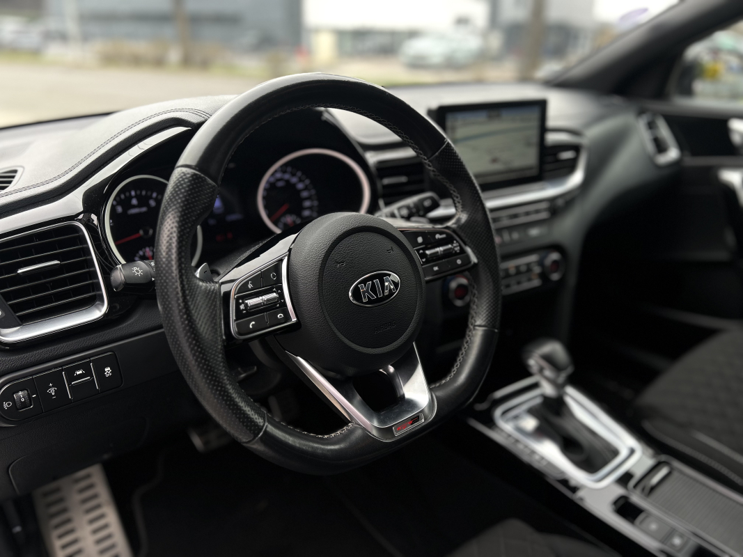 Kia Ceed — 18