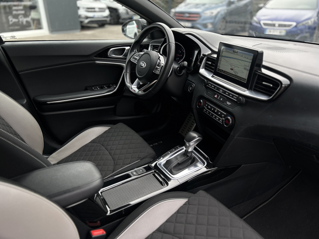 Kia Ceed — 25