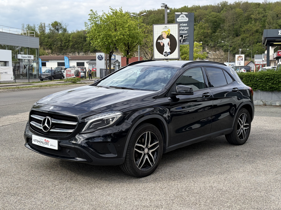 Mercedes GLA — 3