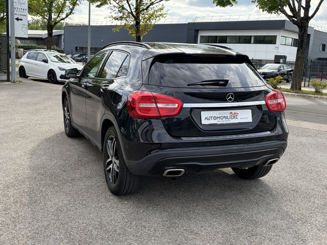 Mercedes GLA — 4