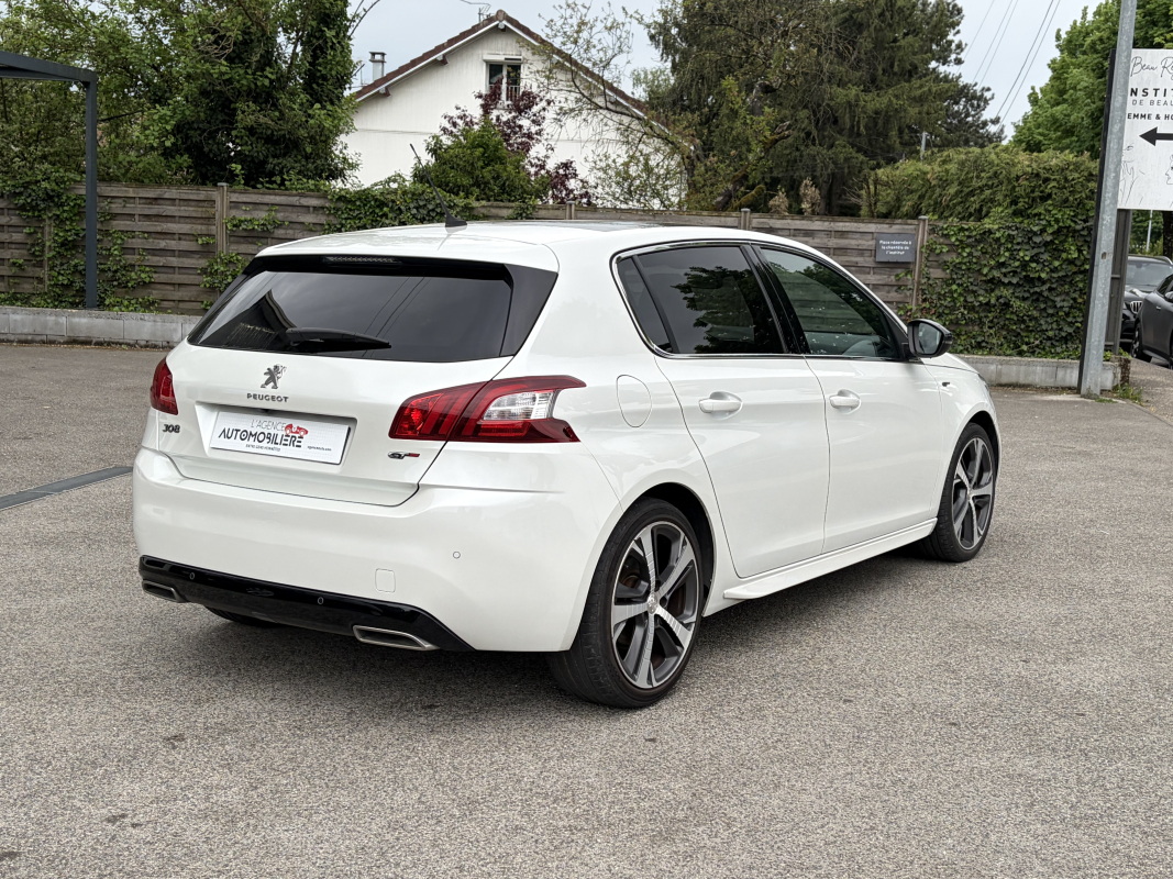 Peugeot 308 — 7