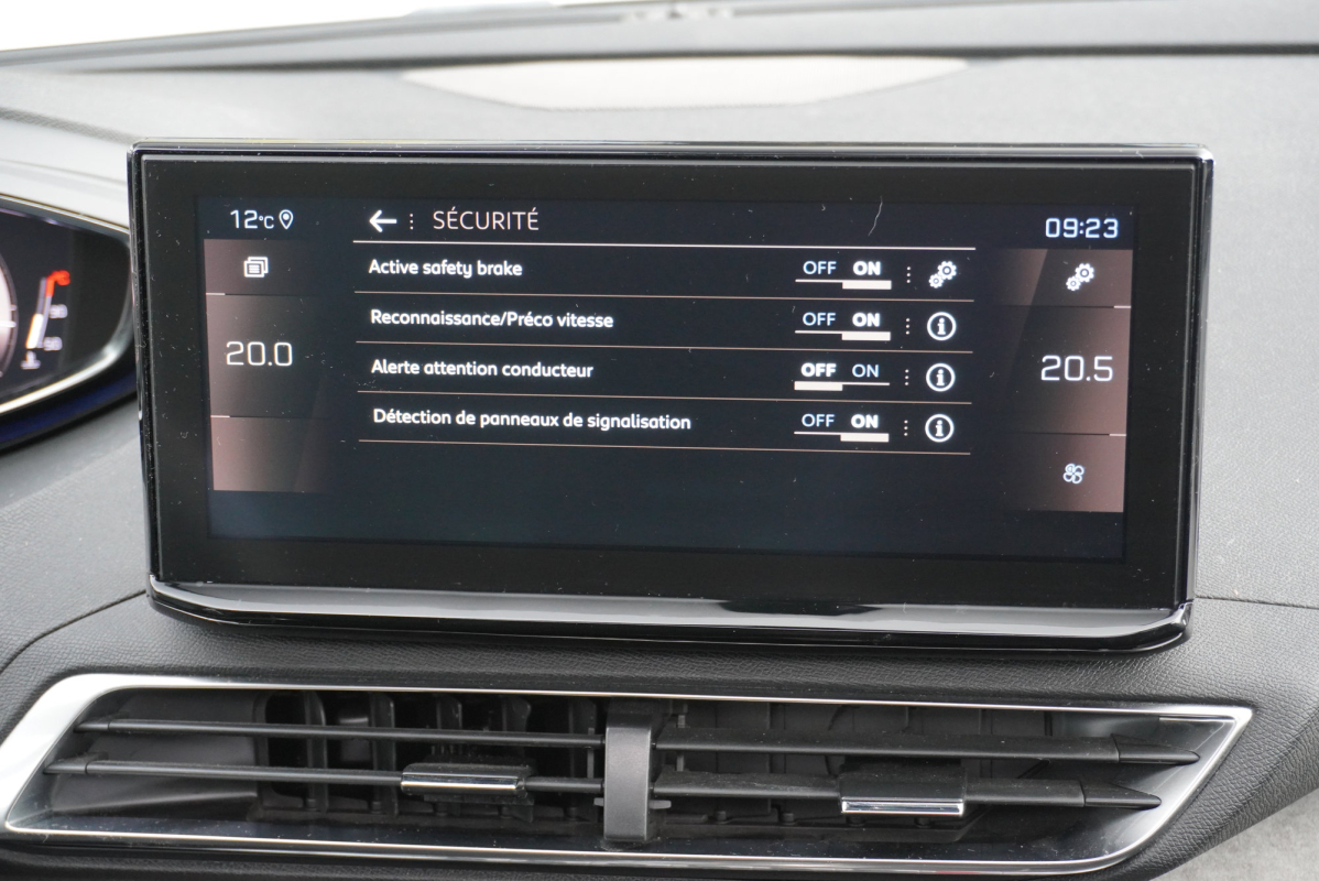 Peugeot 3008 — 24