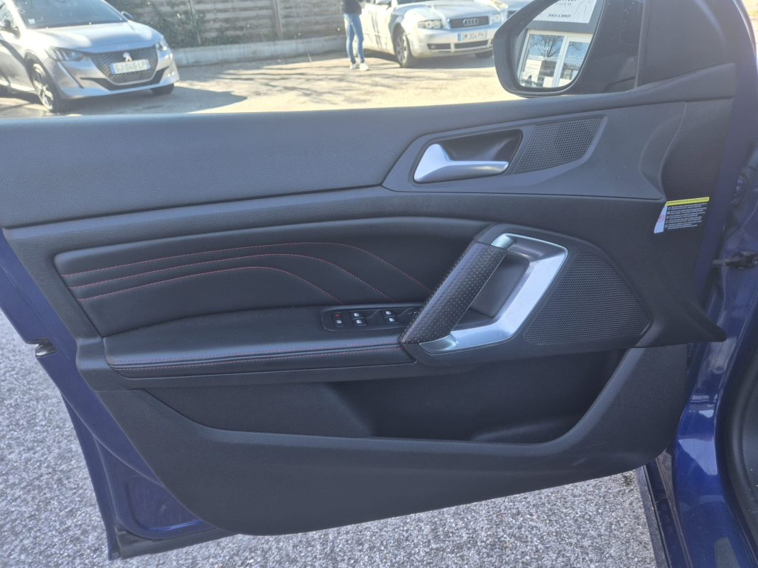 Peugeot 308 — 15