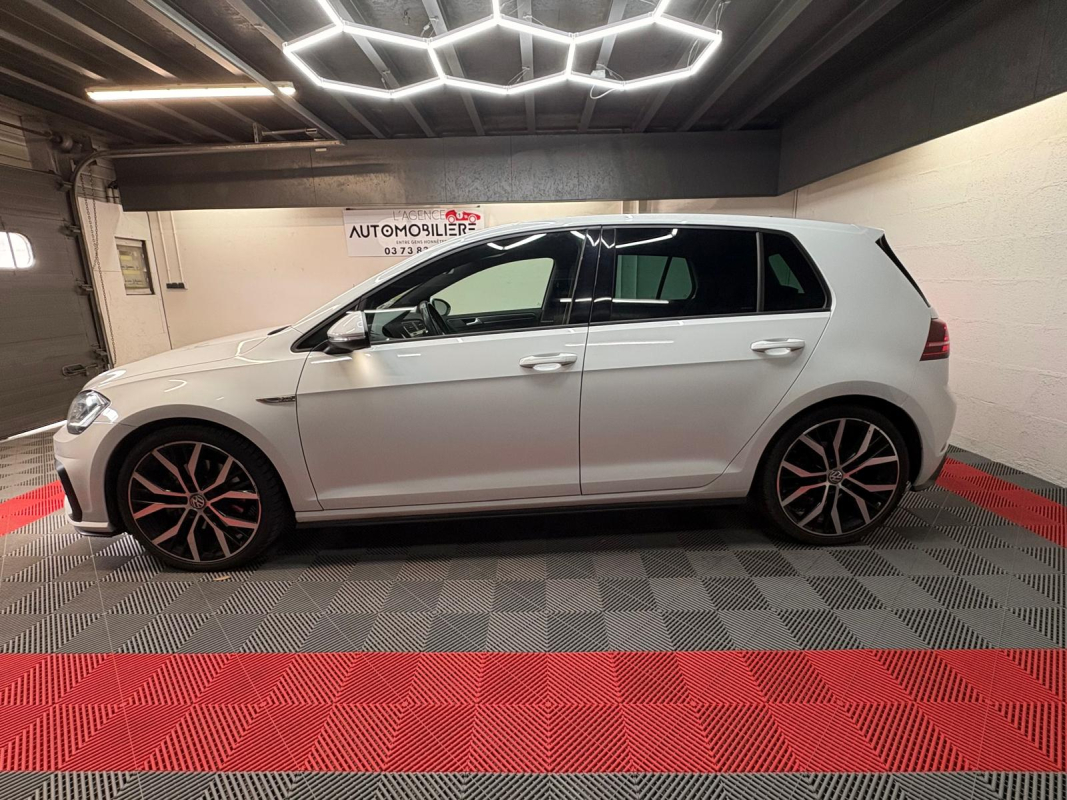 Volkswagen Golf — 10
