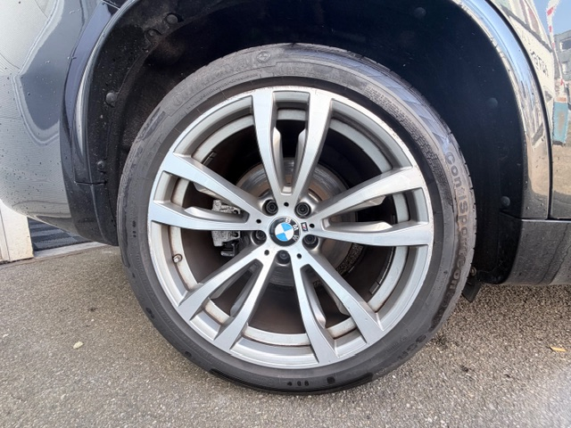 Bmw X5 — 30