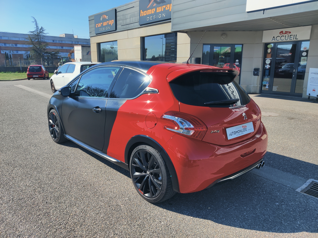 Peugeot 208 — 7