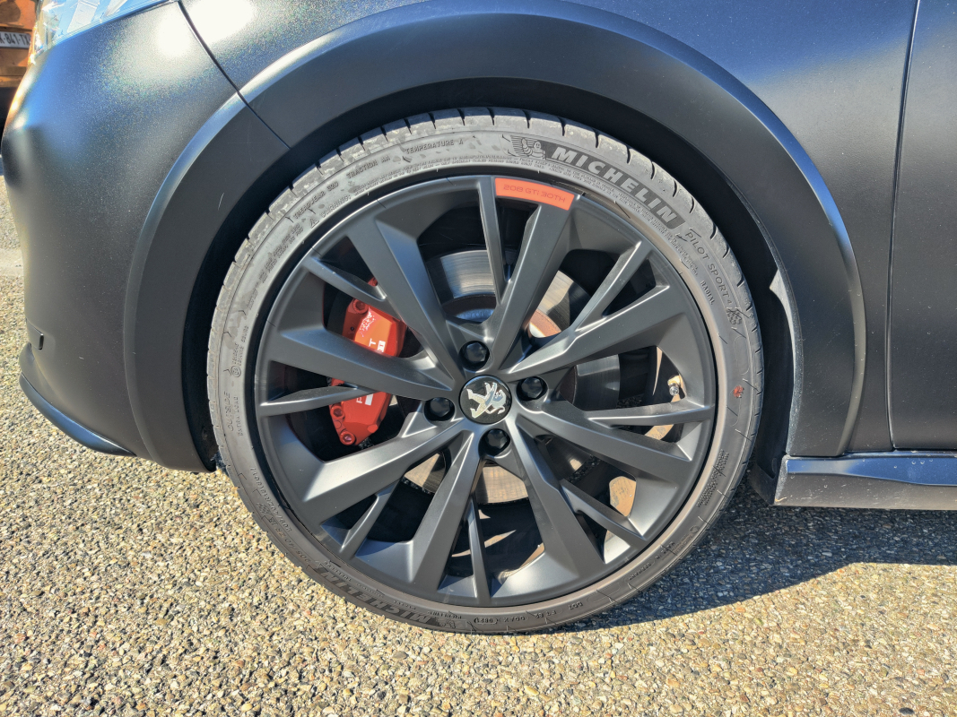 Peugeot 208 — 22