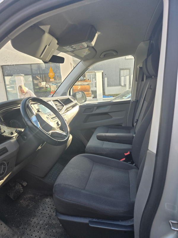Volkswagen Transporter — 9