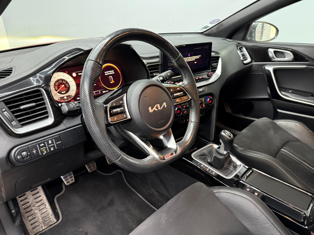 Kia Ceed — 14
